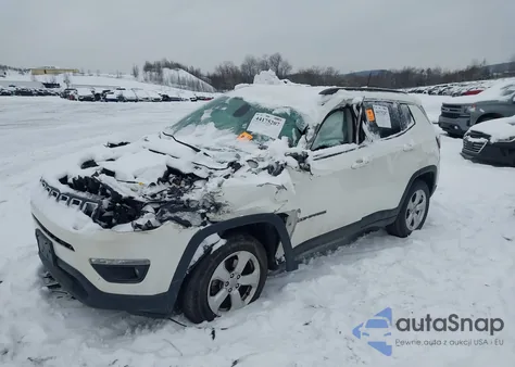 2020 Jeep Compass Latitude 4X4 z USA, uszkodzony, nr VIN 3C4NJDBB8LT104462